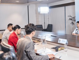 subtitle-judging-the-kathmandu-post-miss-intellectual